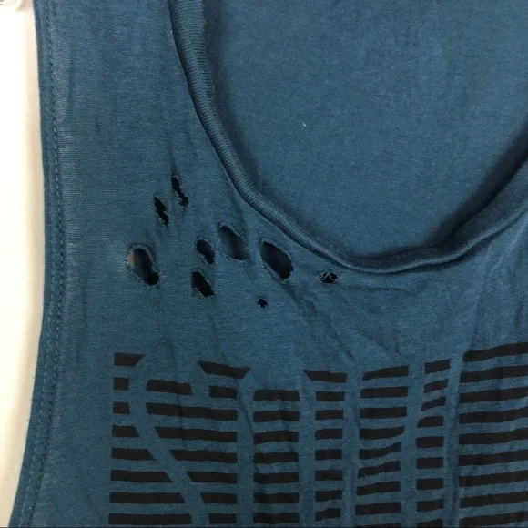 Soulcycle skull distressed muscle tank - Picture 4 of 8